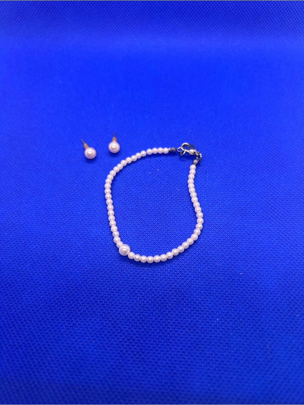 Vegan Pearl Bracelet and Stud Earrings Set - Vegan White Pearls